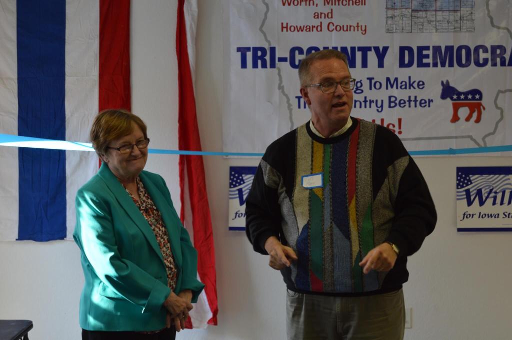 Judge is introduced by Kurt Meyer