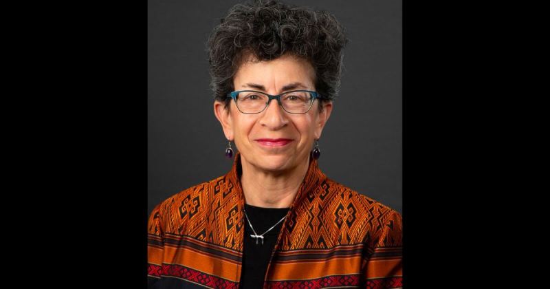 Official picture of Iowa Senate Minority Leader Janice Weiner