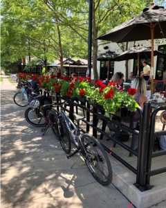 Dog-friendly bars, breweries, & restaurants in Davenport