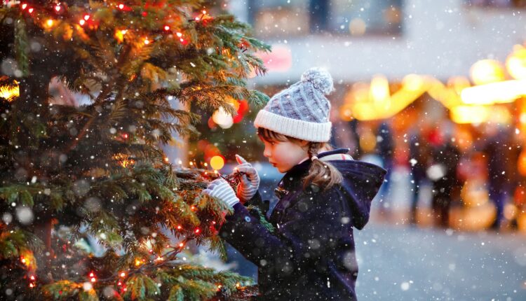 8 enchanting 2024 holiday events across Iowa