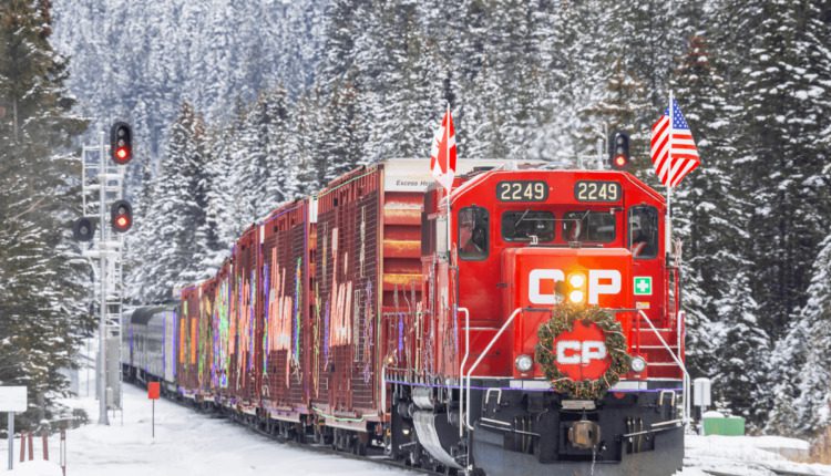 9 Holiday train & trolley rides in Iowa