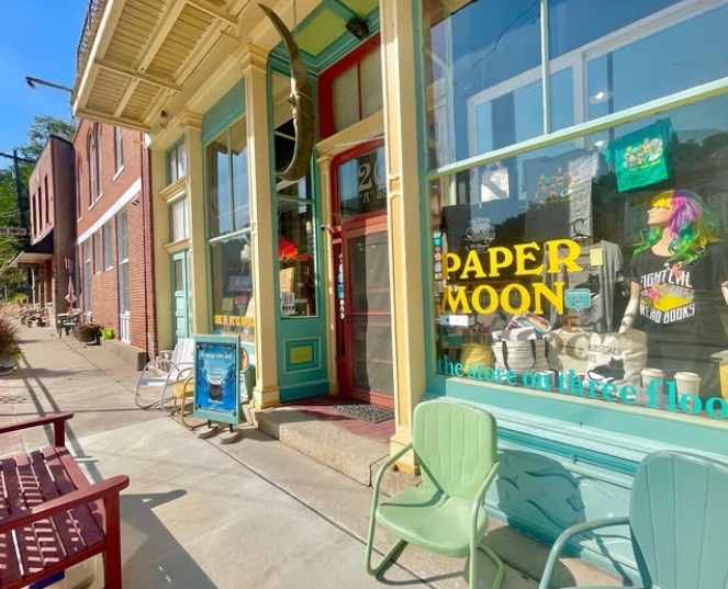 15 best indie bookstores in Iowa