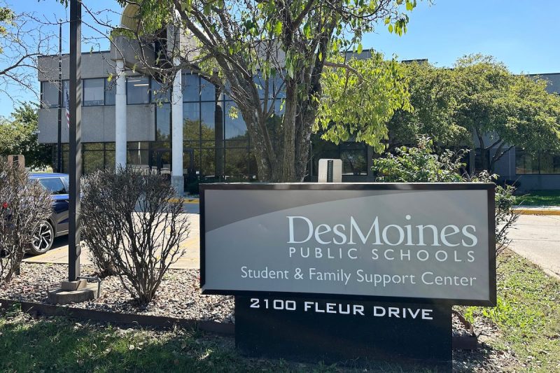 Des Moines, Iowa, school's administrative offices are shown Friday, Sept. 26, 2025. (AP Photo/Scott McFetridge)